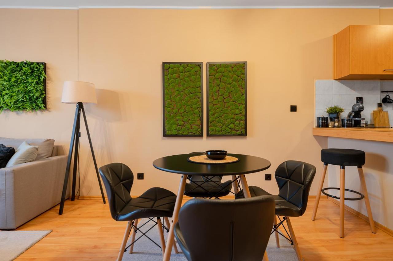 Cosy Green Apt Close To Macedonia Square Sofia Exteriör bild