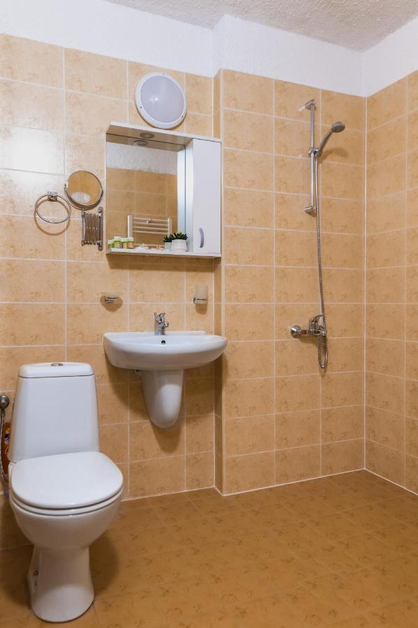 Cosy Green Apt Close To Macedonia Square Sofia Exteriör bild