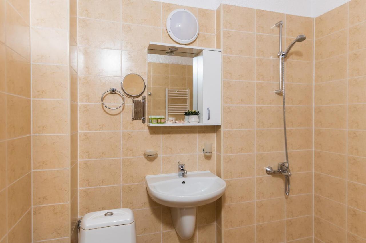 Cosy Green Apt Close To Macedonia Square Sofia Exteriör bild